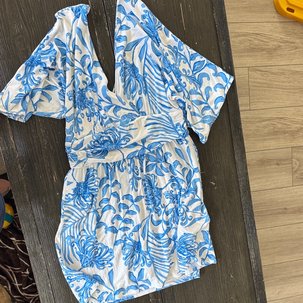 Lilly Pulitzer White & Blue Floral size L Parigi Skort Romper